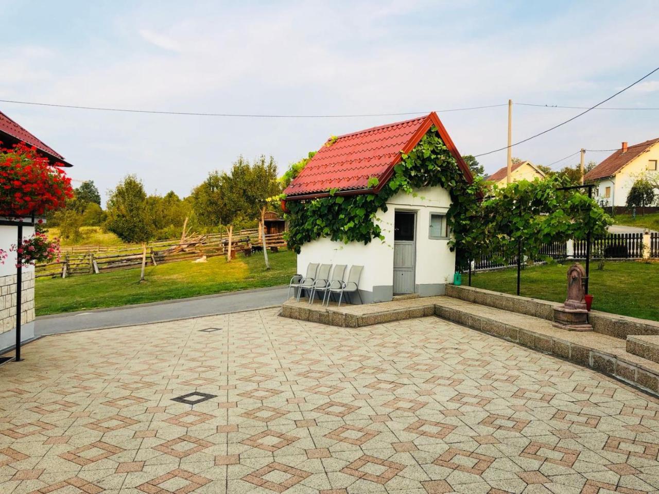 Apartment Jakovljevic Gornji Vaganac Exteriör bild